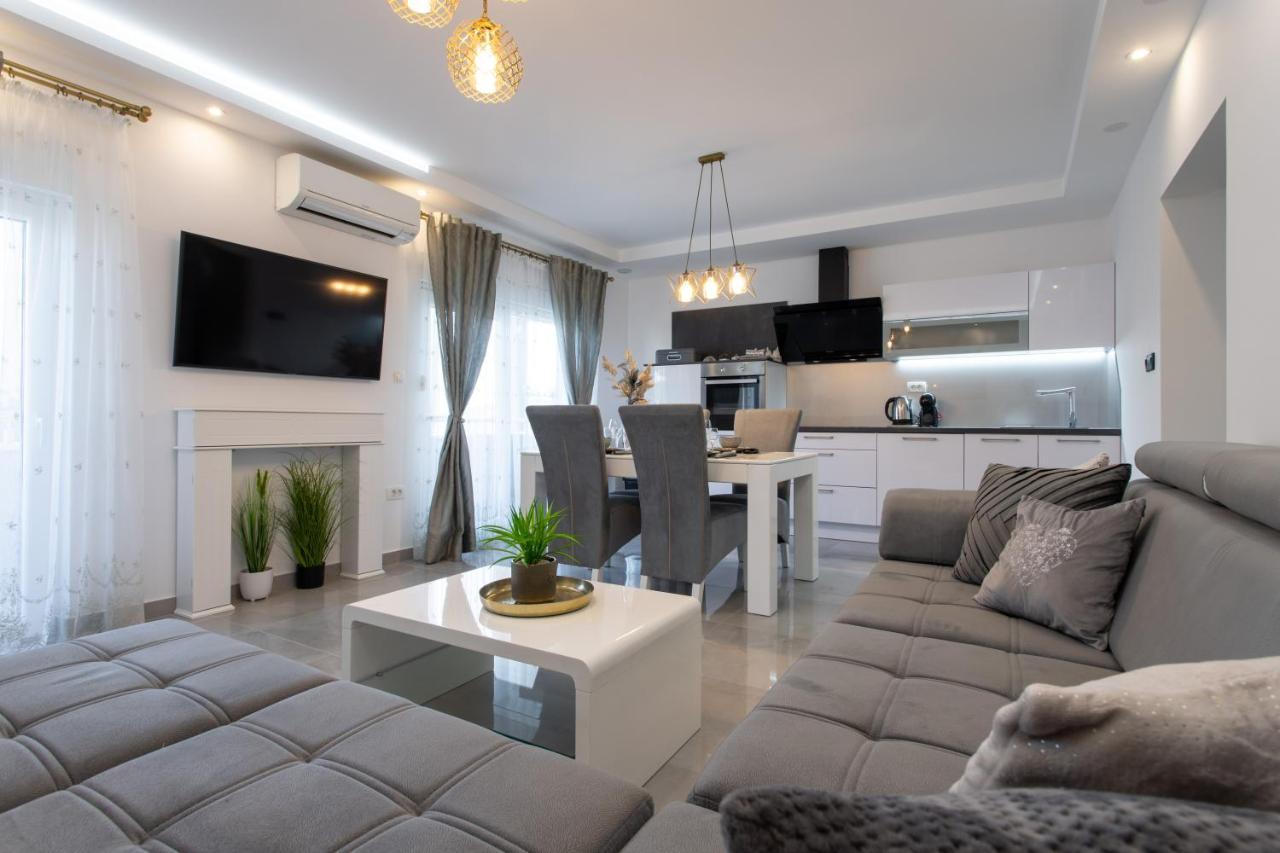 Villa Padre Podstrana Bagian luar foto